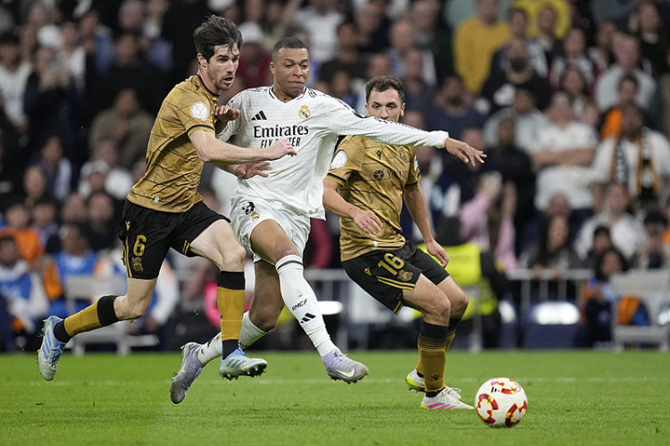 关于加时末段体能课后,皇家社会止住颓势备战国王杯,底气十足,团队化学反应显著的信息 关于加时末段体能课后,皇家社会止住颓势备战国王杯,底气十足,团队化学反应显著的信息