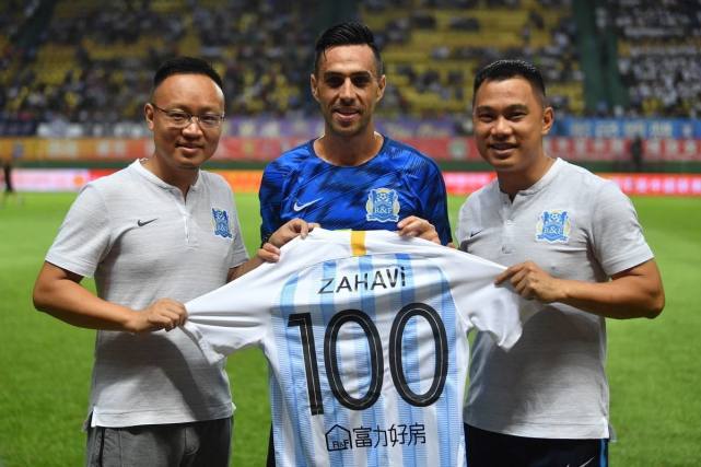 窗口期突围战来临；埃因霍温围绕中超官宣签约；引发热议；年轻球员得到机会的简单介绍