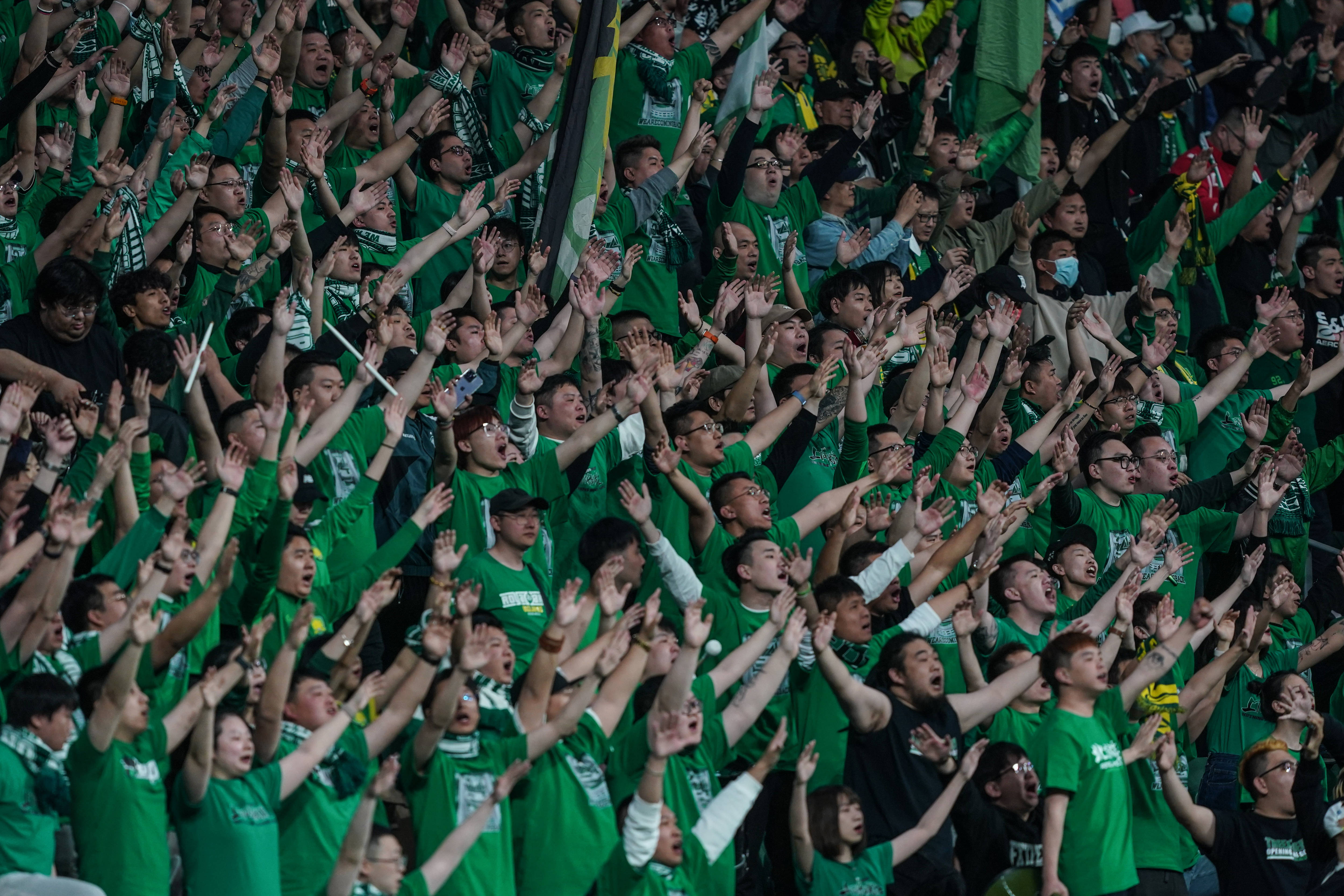 瓦伦西亚迎德甲关键赛,今晚临场应变,球迷炸锅,球队文化再被提及的简单介绍 瓦伦西亚迎德甲关键赛,今晚临场应变,球迷炸锅,球队文化再被提及的简单介绍